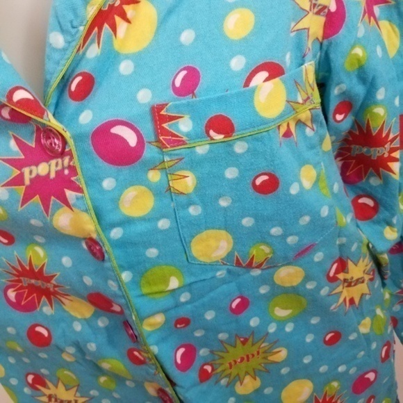 Victoria's Secret Flannel Pop Fizz Graph… - Picture 2 of 7